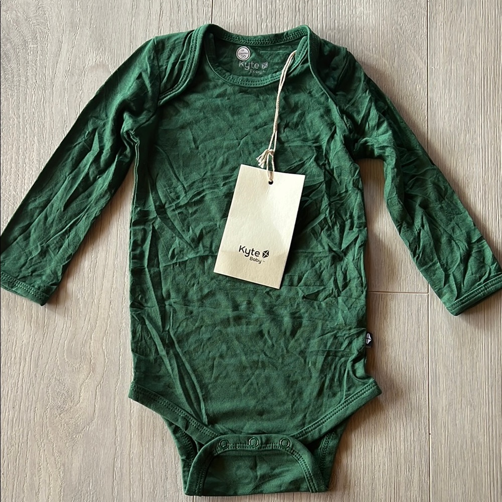 Kyte BABY Green Bodysuit Soft Long Sleeve One Piece